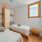 Apartment Bugenvila