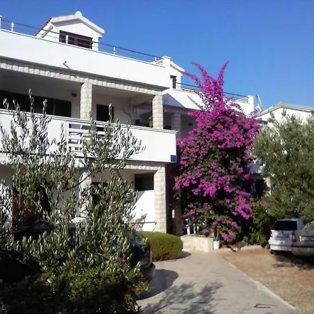 Bugenvila Rogoznica (Sibenik-Knin)