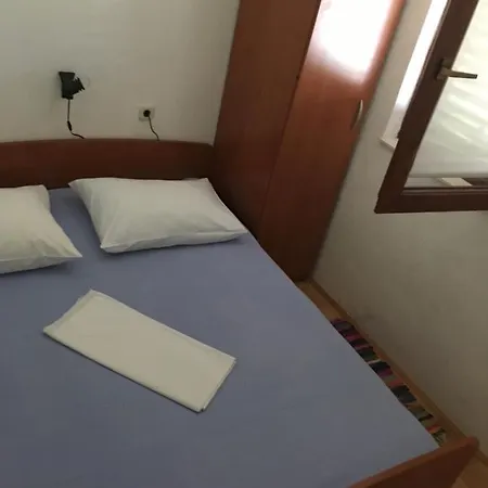 Bugenvila * Rogoznica (Sibenik-Knin)