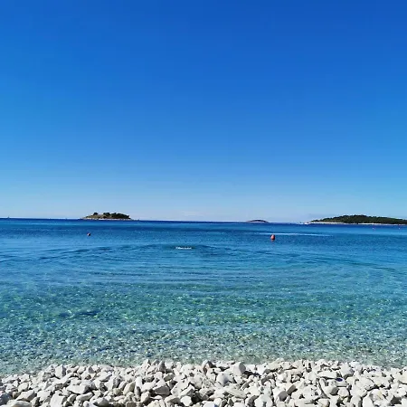 Apartman Bugenvila *