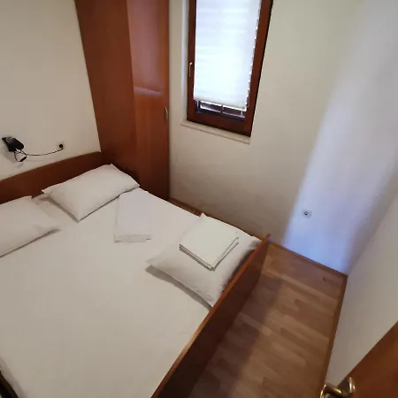 Bugenvila Rogoznica (Sibenik-Knin)