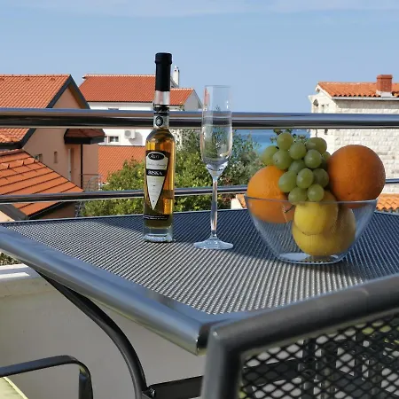 Bugenvila * Rogoznica (Sibenik-Knin)