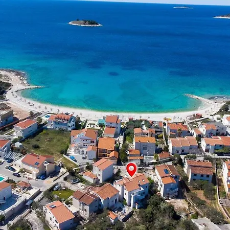 Bugenvila Apartman *