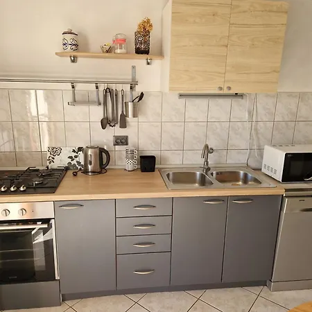 Bugenvila Rogoznica (Sibenik-Knin)