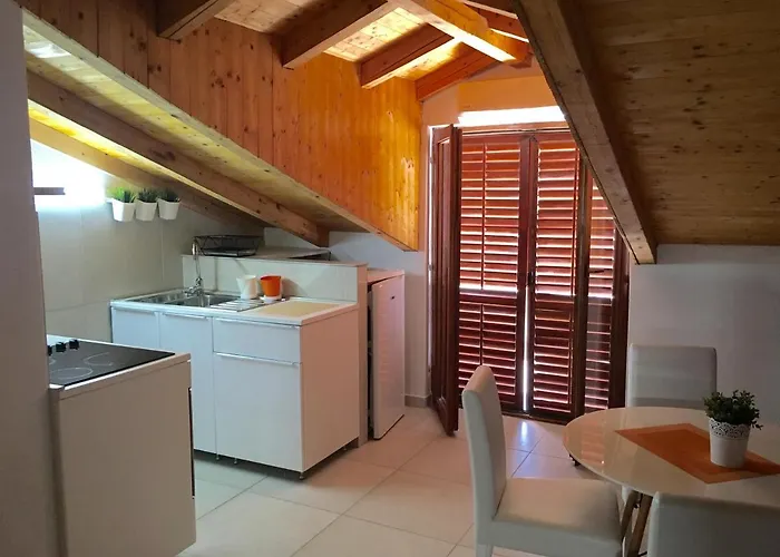 Bugenvila Rogoznica (Sibenik-Knin)