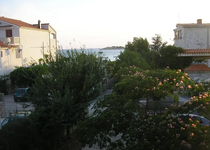 Bugenvila Rogoznica (Sibenik-Knin)