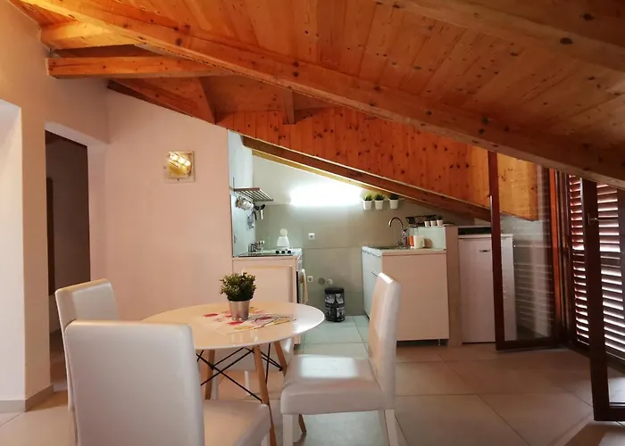 Bugenvila Rogoznica (Sibenik-Knin)